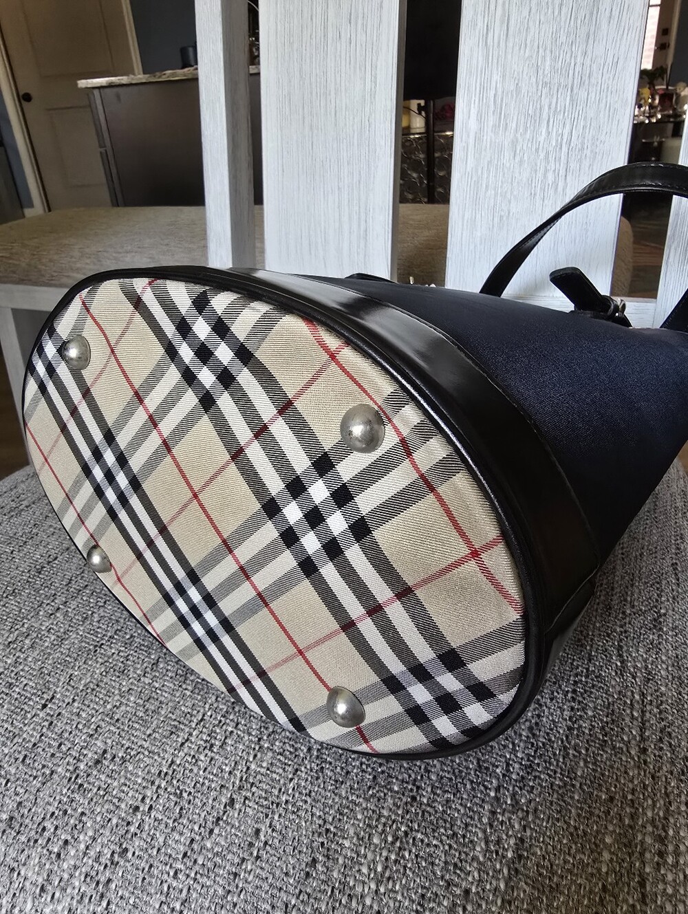 Authentic Burberry Navy Bucket Bag with Black Trim - Picture 8 of 12